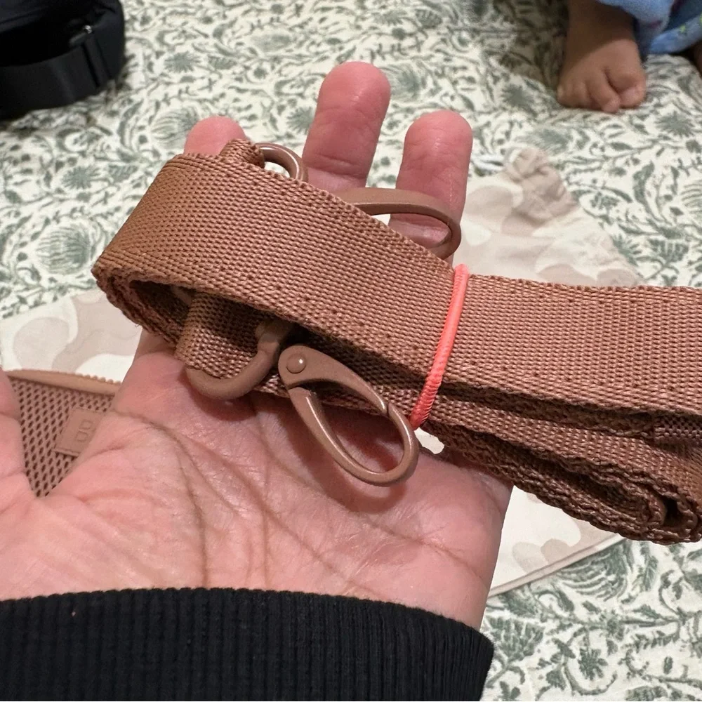 NWOT Dagne Dover Brown Mesh Mini Crossbody bag - Picture 5 of 5